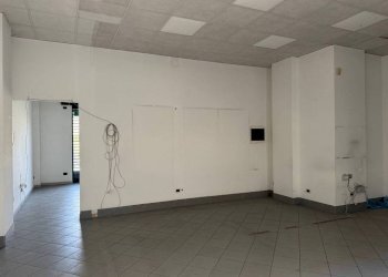 Ufficio - Commercial Activity via Vecchia di Buriasco, Pinerolo - photo 8