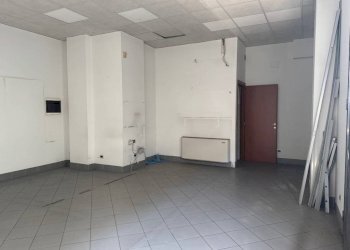 Ufficio - Commercial Activity via Vecchia di Buriasco, Pinerolo - photo 9