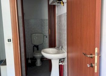 Bagno - Commercial Activity via Vecchia di Buriasco, Pinerolo - photo 12