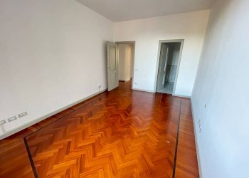 Camera da letto - Quadrilocale Passaggio Roberto Bruni, Bergamo - foto 8