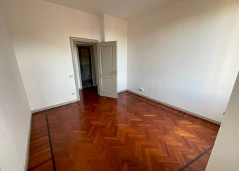 Camera da letto - Quadrilocale Passaggio Roberto Bruni, Bergamo - foto 10