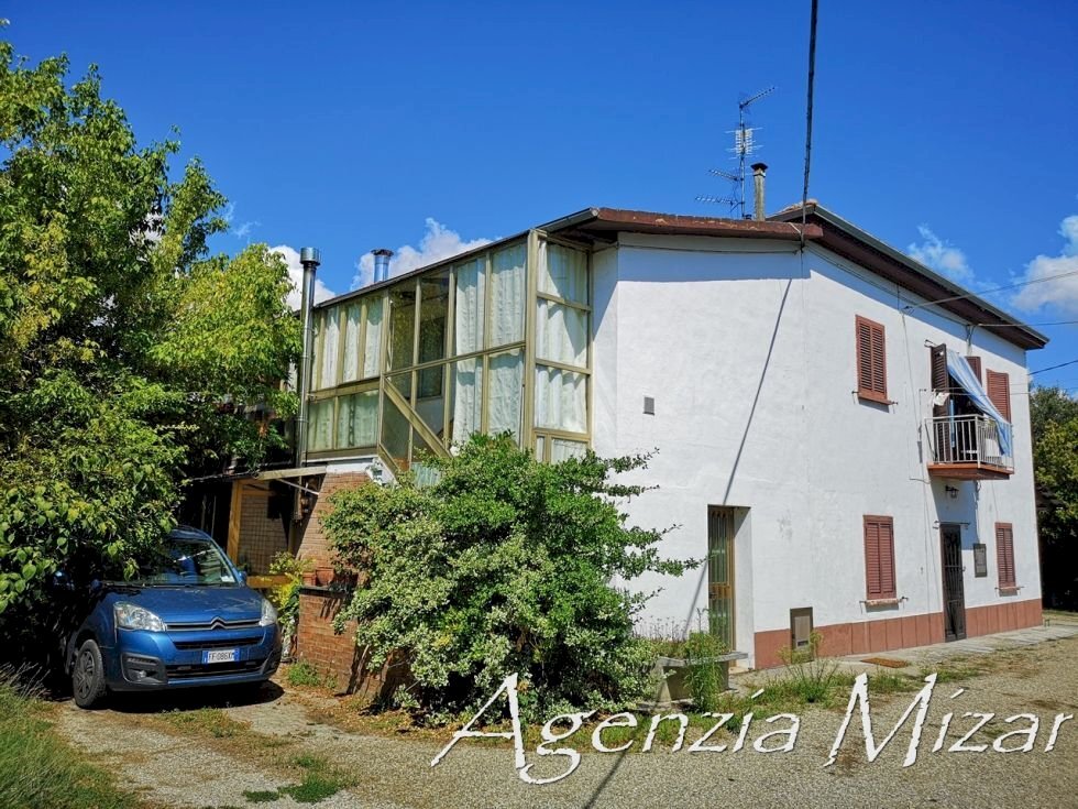 Portion of a house Imola - photo 2