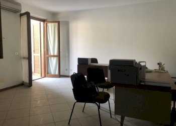 IMG-8143.jpg - Ufficio Montignoso - foto 2