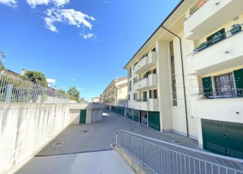 esterno - Box Via dei Boschi, Nerviano - foto 2