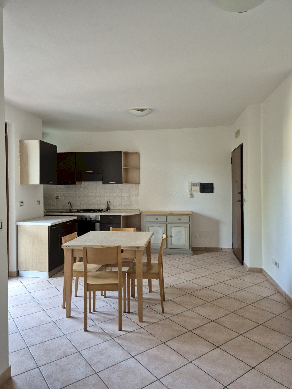 20260402_160417.jpg - Three-room apartment Sarzana - photo 1