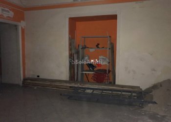 IMG_2792.JPG - Locale Commerciale Via Don Giovanni  Bosco, Caserta - foto 2