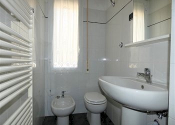 BAGNO.JPG - Appartamento Salita di Pino Sottano 2, Genova - foto 9