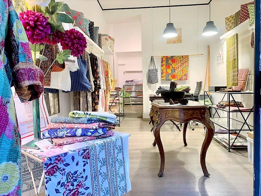 open space - Shop via degli Zingari, 5, Roma (neighborhood Centro Storico) - photo 3