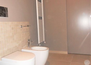 Bagno - Appartamento via DEI QUARTIERI, Torino (zona Centro) - foto 13