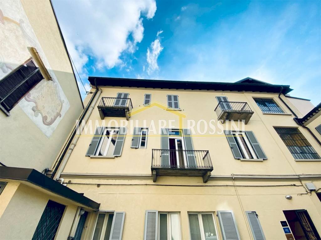 facciata - Quadrilocale vicolo Santa Chiara, 3, Varese - foto 1