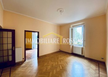 living - Quadrilocale vicolo Santa Chiara, 3, Varese - foto 4