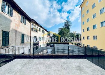 terrazzo - Quadrilocale vicolo Santa Chiara, 3, Varese - foto 8