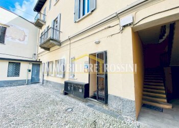 cortile - Quadrilocale vicolo Santa Chiara, 3, Varese - foto 18
