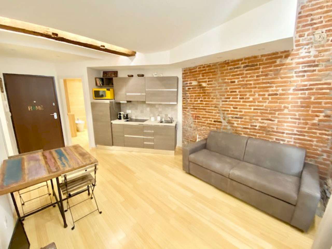 APPARTAMENTO AFFITTO ARREDATO CENTRO STORICO VIA G - Three-room apartment vico AL TROGOLETTO, Genova (neighborhood Centro Storico) - photo 1