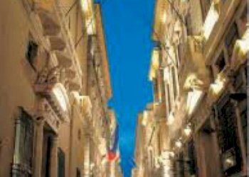 APPARTAMENTO AFFITTO ARREDATO CENTRO STORICO GARIB - Three-room apartment vico AL TROGOLETTO, Genova (neighborhood Centro Storico) - photo 20