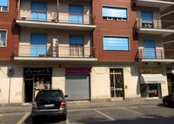Negozio via brenta 10, Rivoli - foto 1