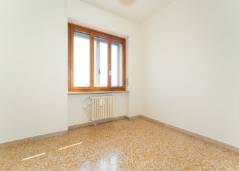 seconda camera da letto - Quadrilocale vicolo Fucina, 5, Verzuolo - foto 13