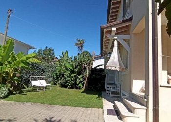 Giardino - Villa via Terreni Pacchiani, Forte dei Marmi - foto 2