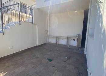 Cortile interno - Trilocale via Monte Colubrina, Capaci - foto 17