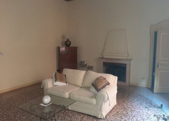 soggiorno 1.jpg - Appartamento Largo Porta Sant'Agostino 331, Modena - foto 3