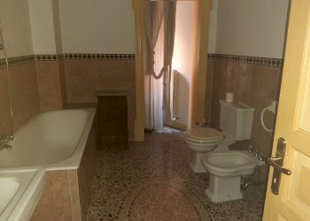 bagno 1.jpg - Appartamento Largo Porta Sant'Agostino 331, Modena - foto 12