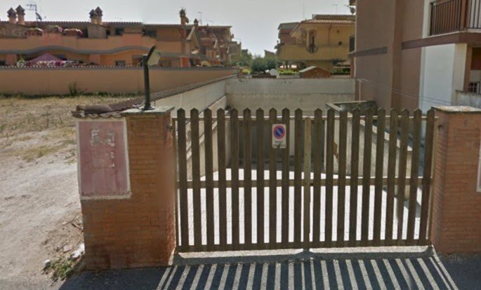 box auto via budapest - Copia.jpg - Box via budapest 8, Pomezia - foto 1