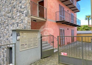 ingresso-pedonale.jpg - Bilocale Via Canton di Corte 27, Laveno-Mombello - foto 12