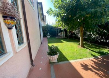 Independent house Via Ponchielli, Forte dei Marmi - photo 13