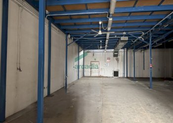 interno - Locale Commerciale SP231 KM 3, 800, Bitonto - foto 3