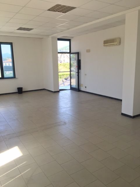 IMG-20211007-WA0010.jpg - Ufficio Via Variante Aurelia 96, Sarzana - foto 2