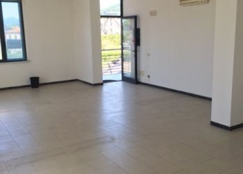 IMG-20211007-WA0010.jpg - Ufficio Via Variante Aurelia 96, Sarzana - foto 2