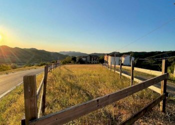 POSIZIONE PANORAMICA NON ISOLATA - Terreno agricolo Frazione Remeneglia, Fabbrica Curone - foto 3