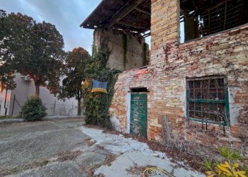 Facciata - Rustico via Madonna, 1, Mombello Monferrato - foto 38