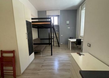 Stanza arredata - One-room apartment via Agri, 6, Roma - photo 3