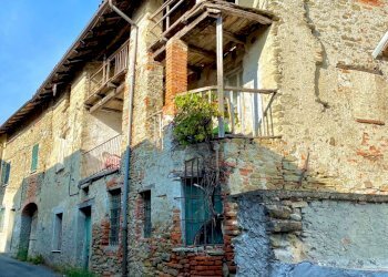 096cdef9-aa0e-4fa3-8128-5c031d4c8d45.jpg - Porzione di casa Via Roma 24, Mioglia - foto 2