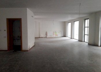 IMG_20161213_091937.jpg - Locale Commerciale Giuditta Pasta 16, Saronno - foto 2