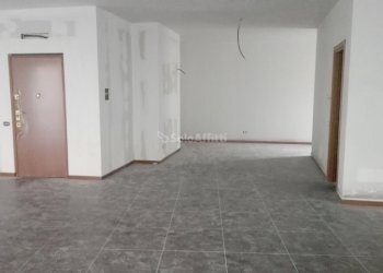 IMG_20161213_092010.jpg - Locale Commerciale Giuditta Pasta 16, Saronno - foto 6