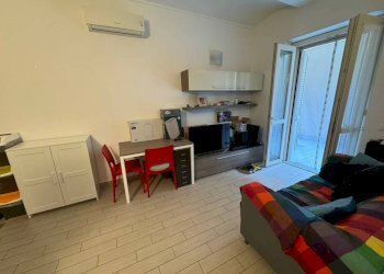 Salone - Two-room apartment via Ormea Carlo Francesco, 150, Torino (neighborhood San Salvario) - photo 16