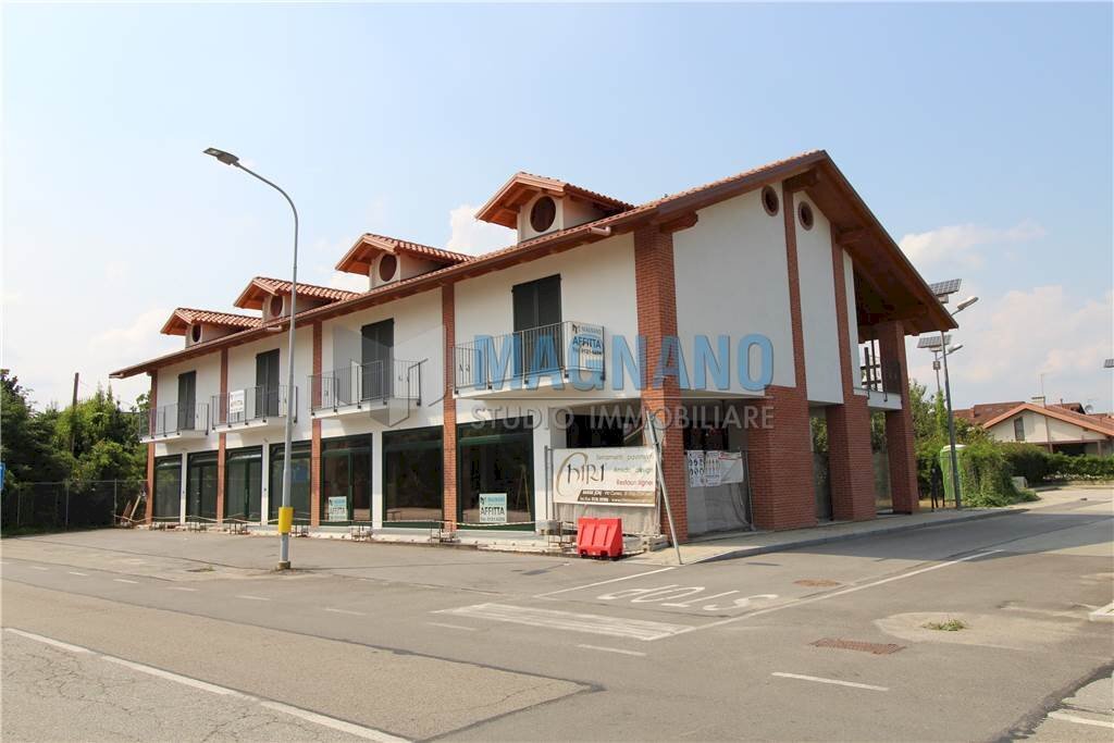 Negozio Cavour - foto 1