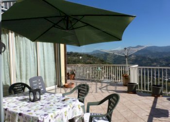 Independent house Strada degli Olandesi, Camporosso - photo 1