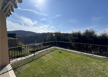 Casa indipendente VIA CARABINIERI LOMBARDI 10, Caslino d'Erba - foto 5