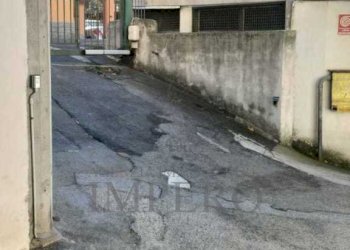 cancello accesso garage - Box Corso Limone Piemonte 86, Ventimiglia - foto 7