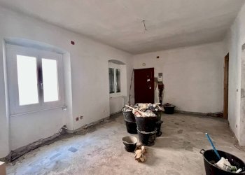 Salone - Trilocale via Ursone da Sestri, 6, Genova (zona Sestri Ponente) - foto 6