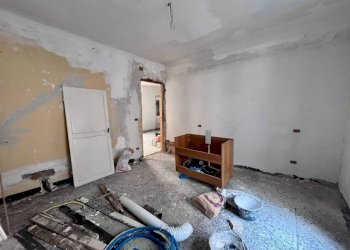 Camera da letto - Trilocale via Ursone da Sestri, 6, Genova (zona Sestri Ponente) - foto 16
