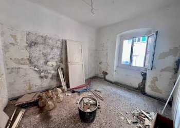 Camera da letto - Trilocale via Ursone da Sestri, 6, Genova (zona Sestri Ponente) - foto 17