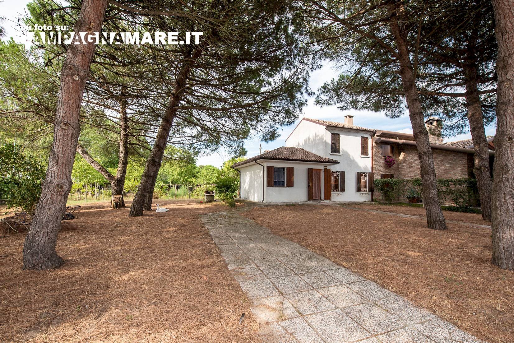 Independent house via iv novembre, Codigoro - photo 1