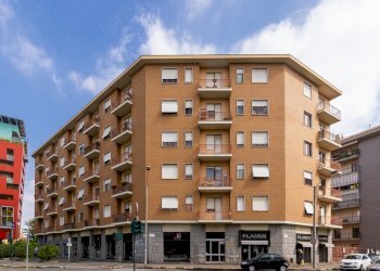 facciata - Three-room apartment Via Barletta 158, Torino (neighborhood Santa Rita) - photo 1