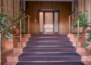 Via Barletta - Androne - Three-room apartment Via Barletta 158, Torino (neighborhood Santa Rita) - photo 3