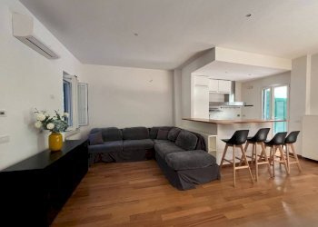 Salone - Two-room apartment via degli Orti della Farnesina, 11, Roma - photo 12