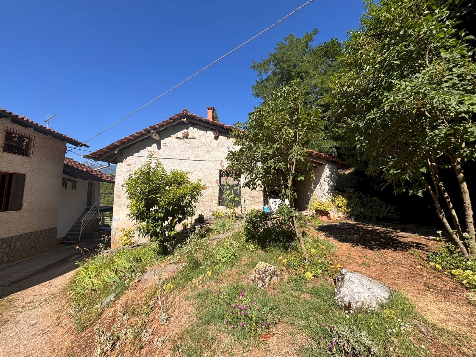 Semi-detached house Borgata Cortese, Montemale di Cuneo - photo 1